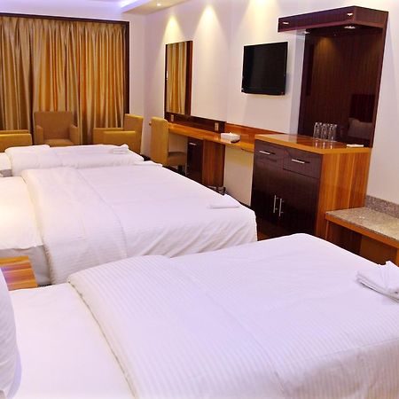 Fal Hotel L.L.C Dubai Zimmer foto