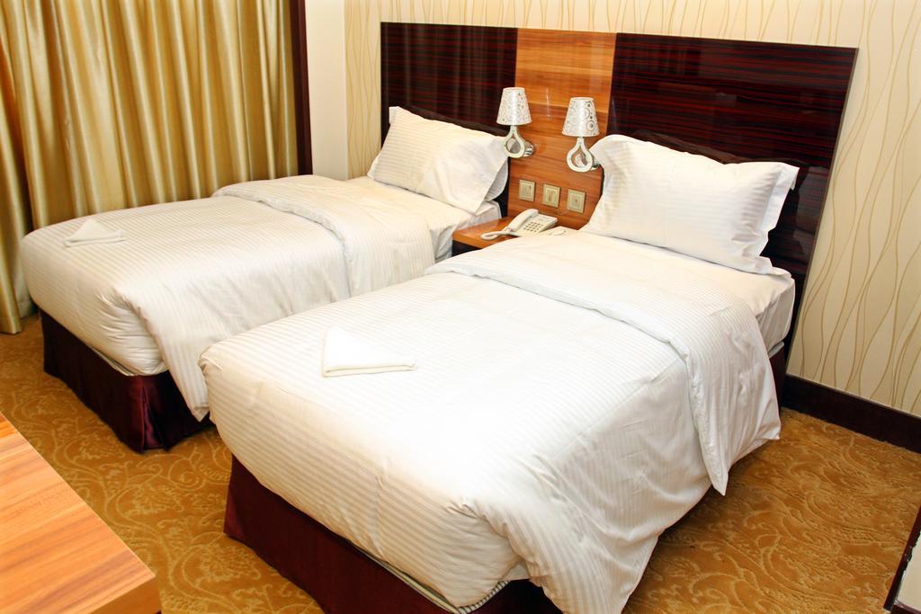 Fal Hotel L.L.C Dubai Zimmer foto